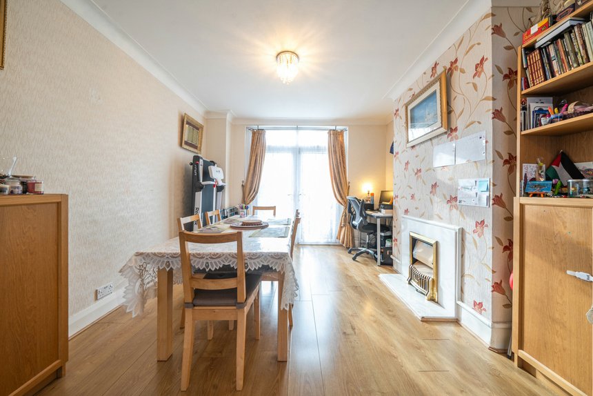 under offer the heights london 41301 - Gibbs Gillespie