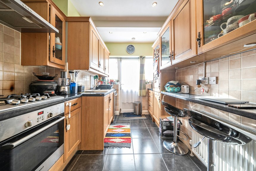 under offer the heights london 41301 - Gibbs Gillespie