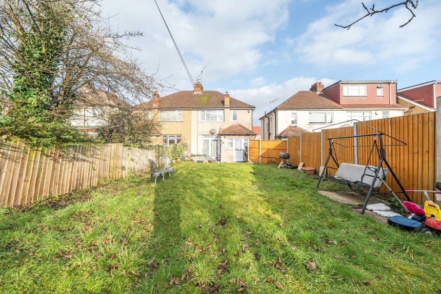 under offer the heights london 41301 - Gibbs Gillespie