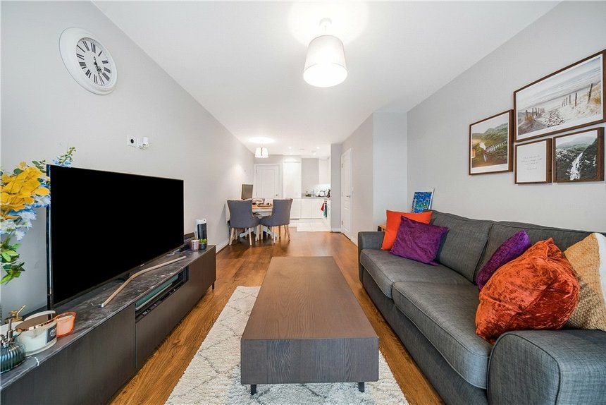 under offer ealing road london 41344 - Gibbs Gillespie