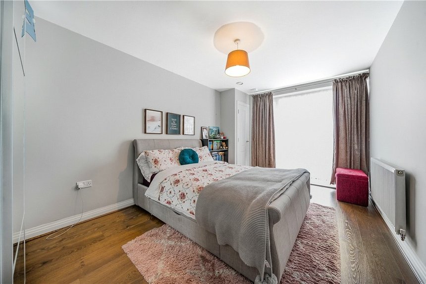 under offer ealing road london 41344 - Gibbs Gillespie