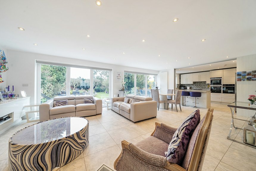 for sale woodfield avenue london 41352 - Gibbs Gillespie