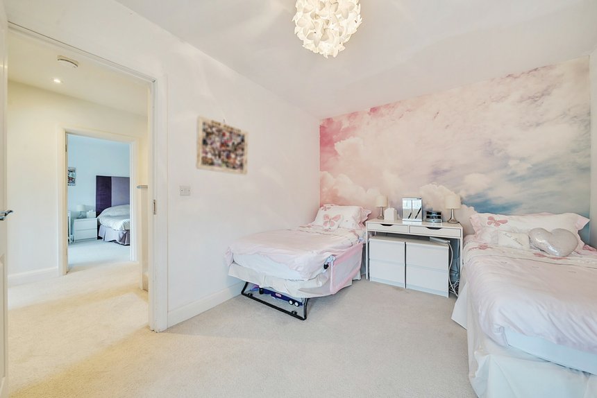 for sale woodfield avenue london 41352 - Gibbs Gillespie