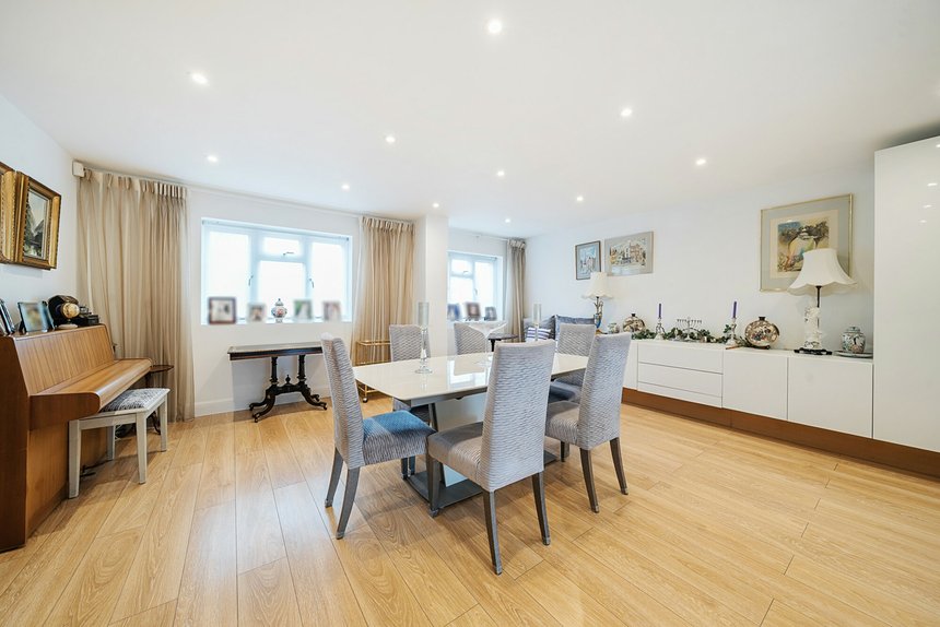 for sale woodfield avenue london 41352 - Gibbs Gillespie