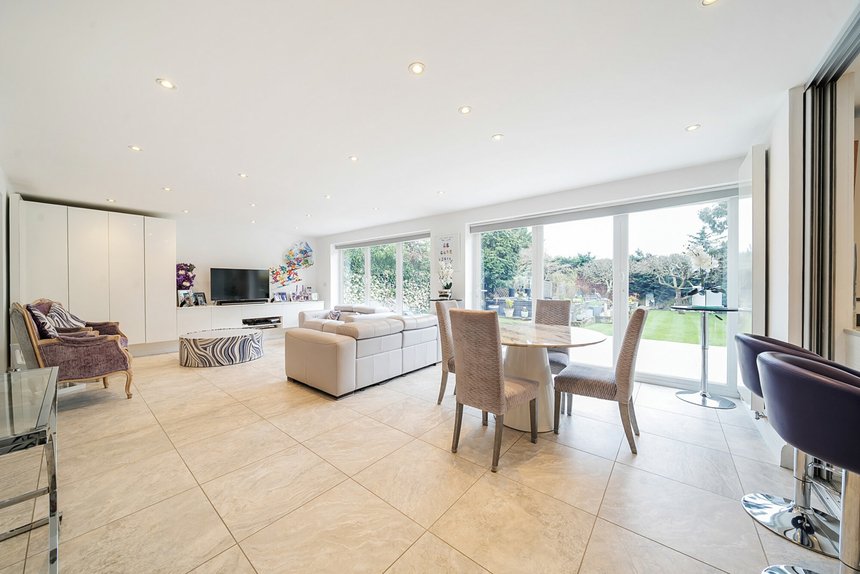 for sale woodfield avenue london 41352 - Gibbs Gillespie