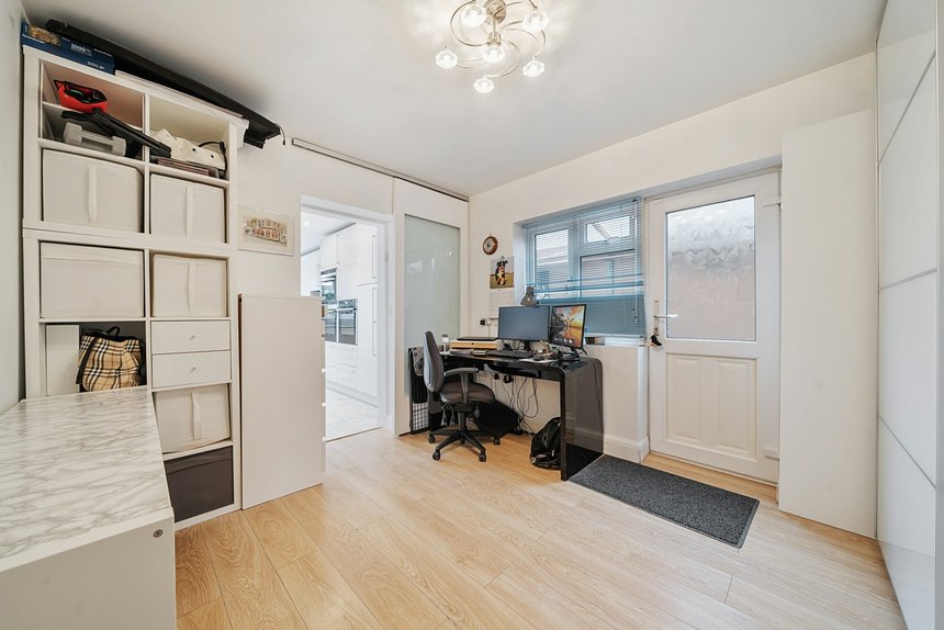 for sale woodfield avenue london 41352 - Gibbs Gillespie