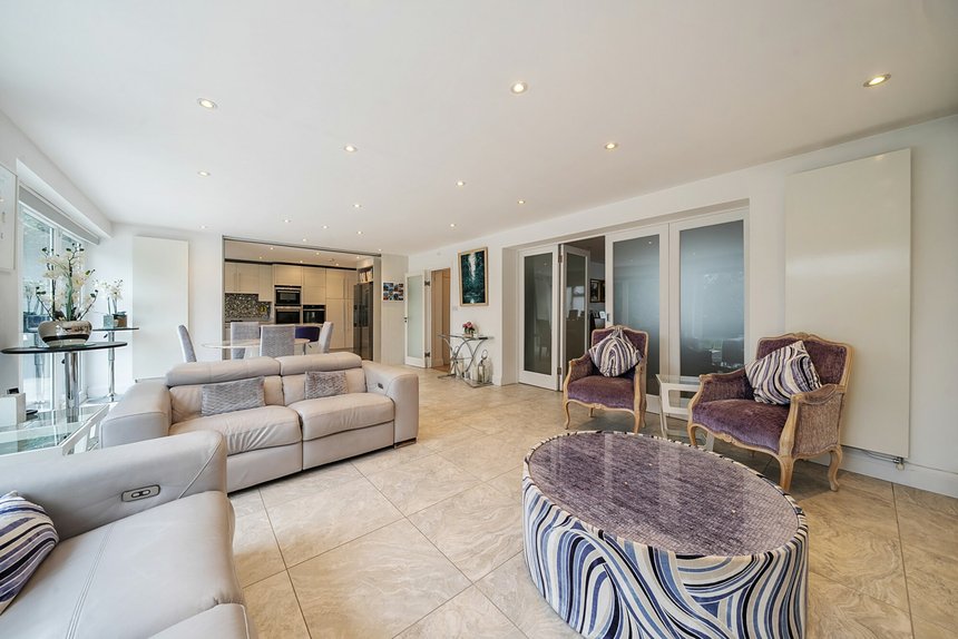 for sale woodfield avenue london 41352 - Gibbs Gillespie