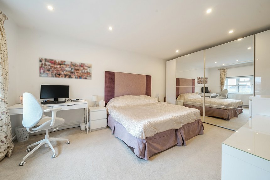 for sale woodfield avenue london 41352 - Gibbs Gillespie