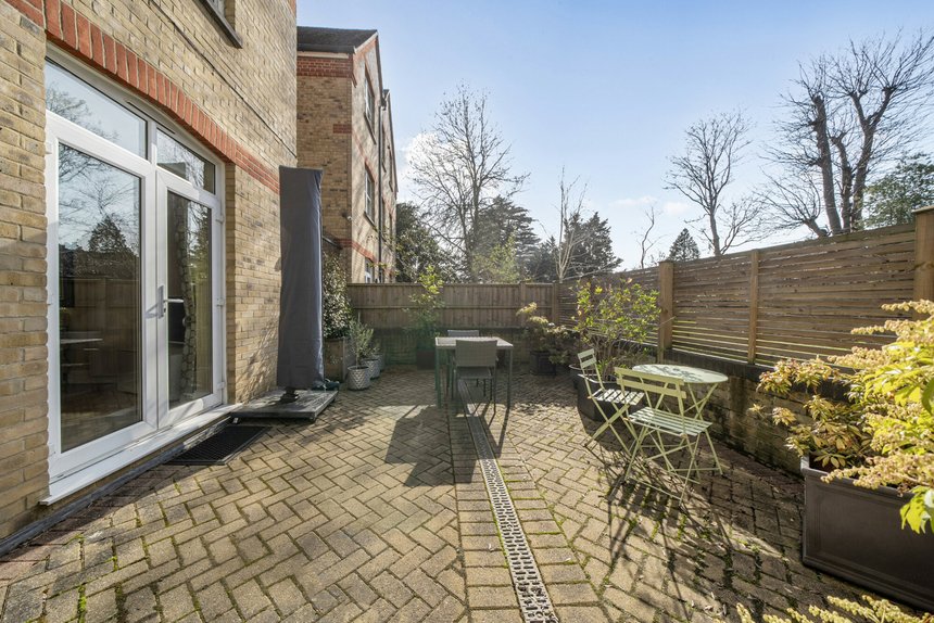 under offer grange park london 41359 - Gibbs Gillespie