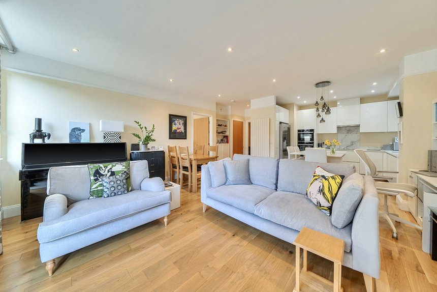 under offer grange park london 41359 - Gibbs Gillespie