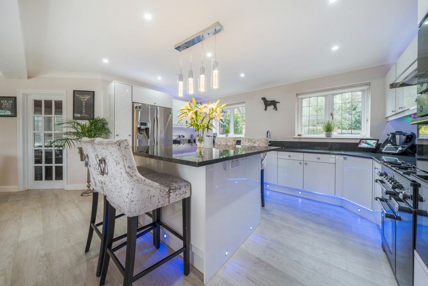 for sale hibberts way london 41386 - Gibbs Gillespie