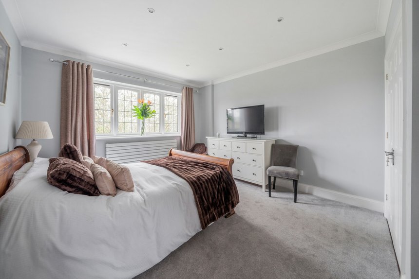 for sale hibberts way london 41386 - Gibbs Gillespie