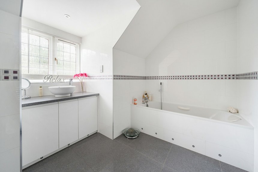 for sale hibberts way london 41386 - Gibbs Gillespie