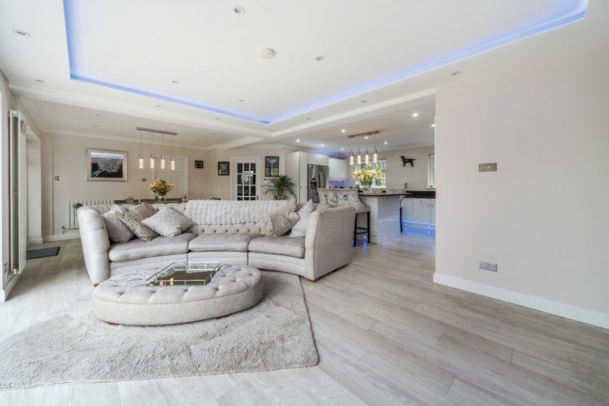 for sale hibberts way london 41386 - Gibbs Gillespie