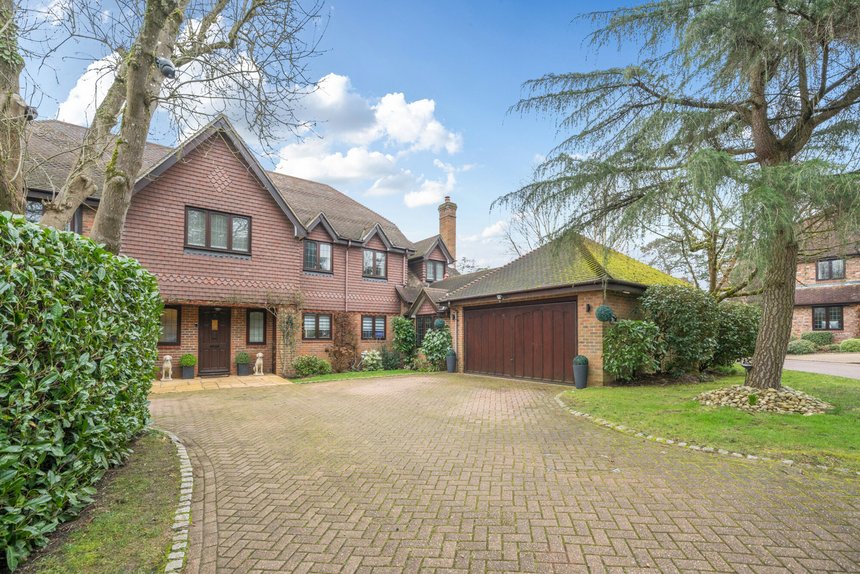 for sale hibberts way london 41386 - Gibbs Gillespie