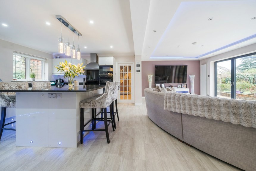 for sale hibberts way london 41386 - Gibbs Gillespie