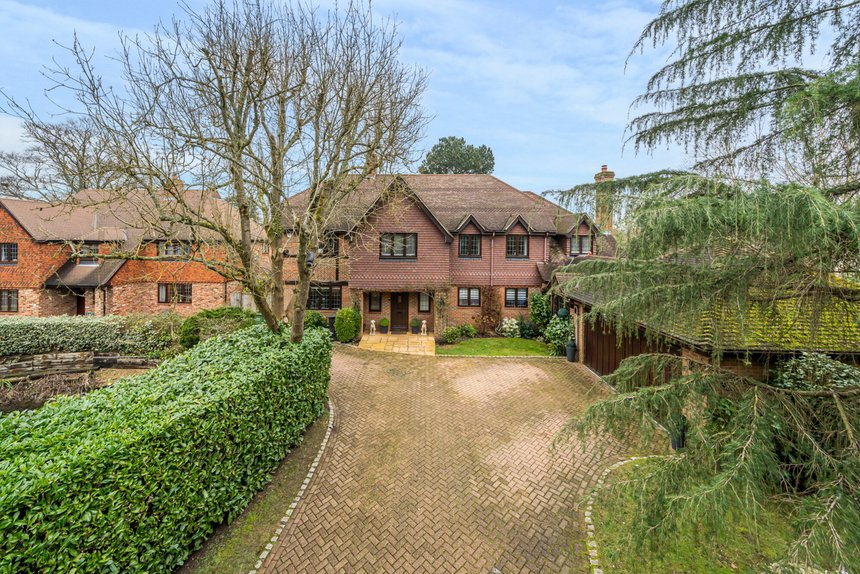 for sale hibberts way london 41386 - Gibbs Gillespie