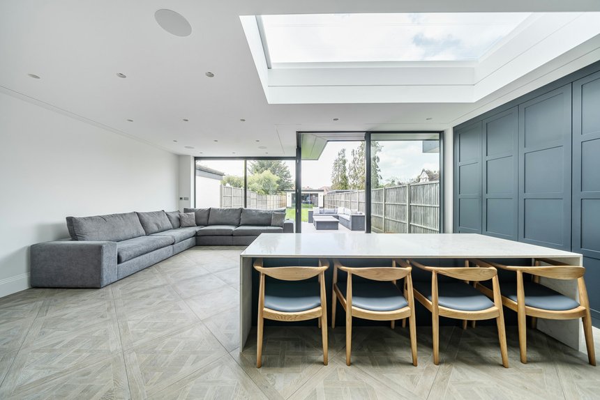 sold derwent avenue london 41404 - Gibbs Gillespie