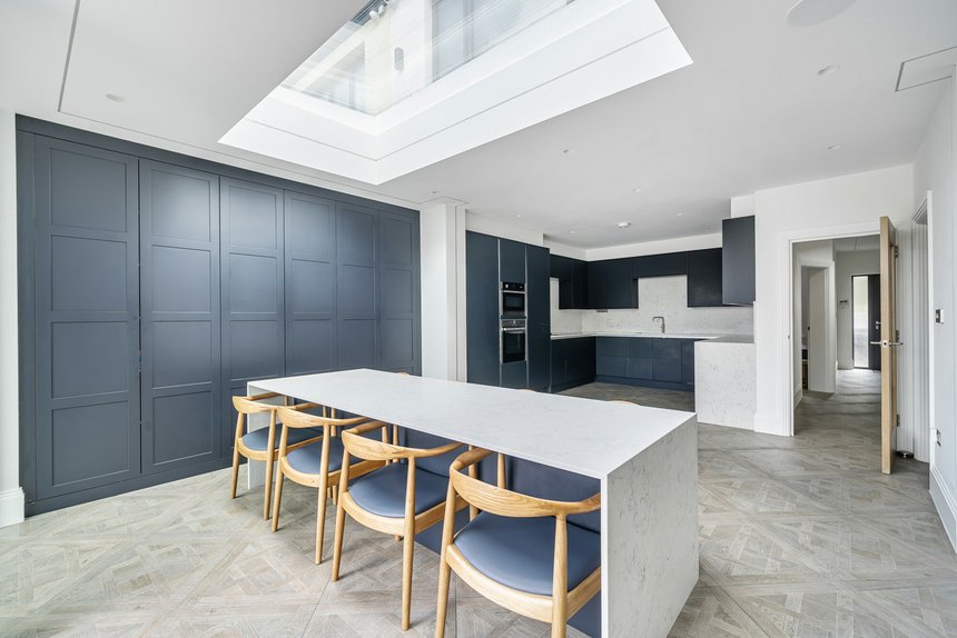 sold derwent avenue london 41404 - Gibbs Gillespie