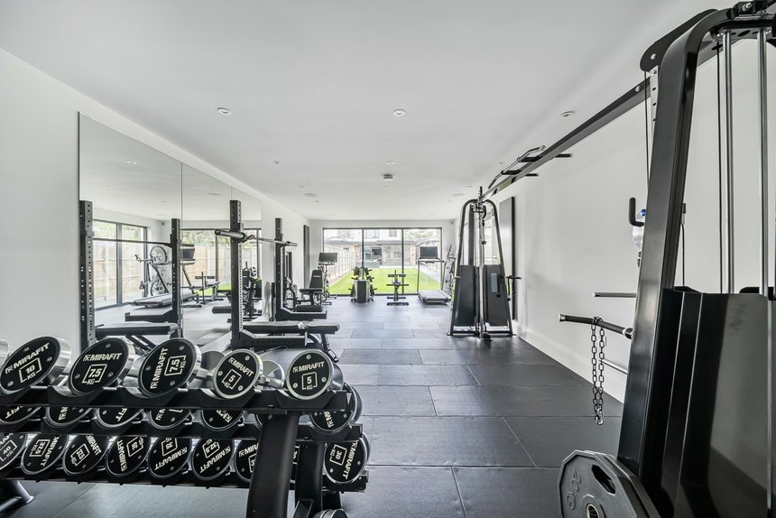 sold derwent avenue london 41404 - Gibbs Gillespie