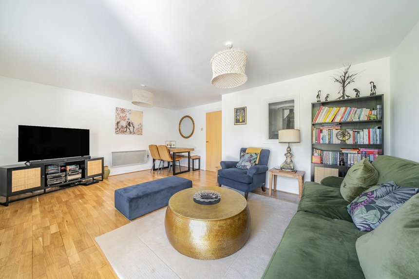 for sale holland gardens london 41462 - Gibbs Gillespie