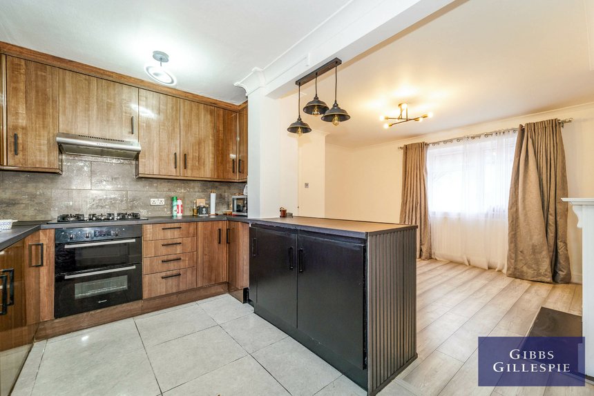 to let cherry crescent london 41486 - Gibbs Gillespie