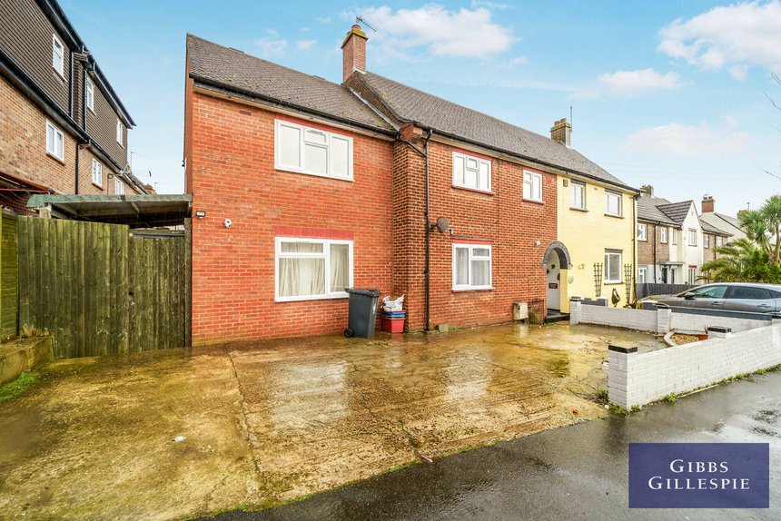 to let cherry crescent london 41486 - Gibbs Gillespie