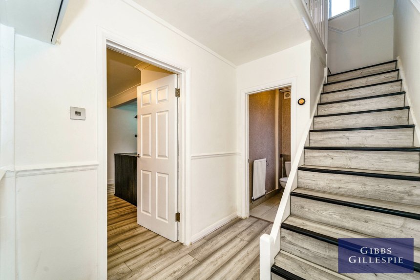 to let cherry crescent london 41486 - Gibbs Gillespie