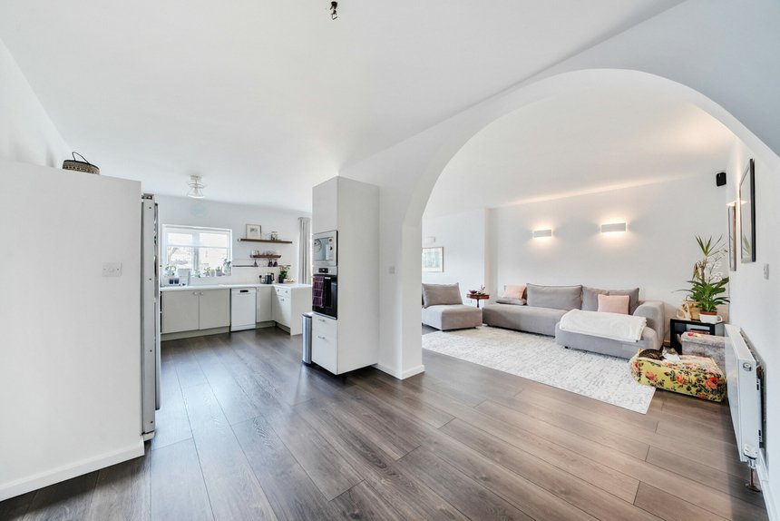 under offer grasmere gardens london 41555 - Gibbs Gillespie