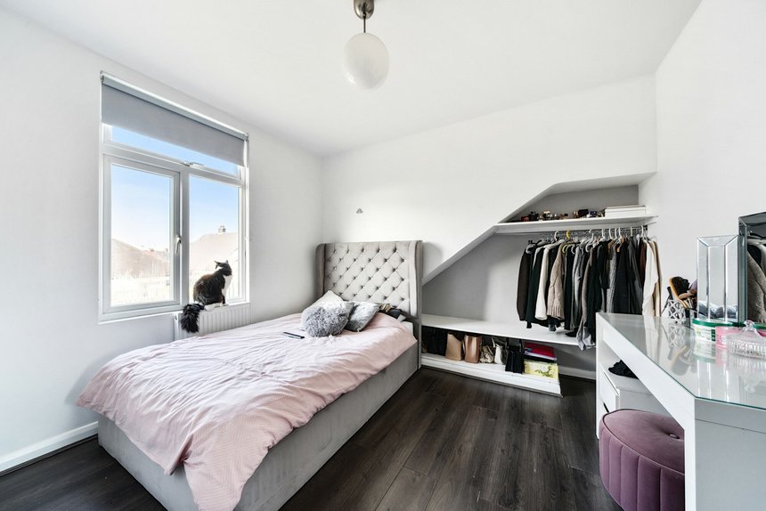 under offer grasmere gardens london 41555 - Gibbs Gillespie