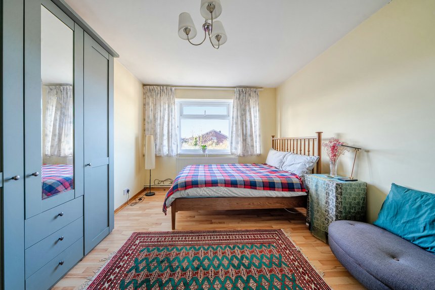 under offer gervis court london 41562 - Gibbs Gillespie