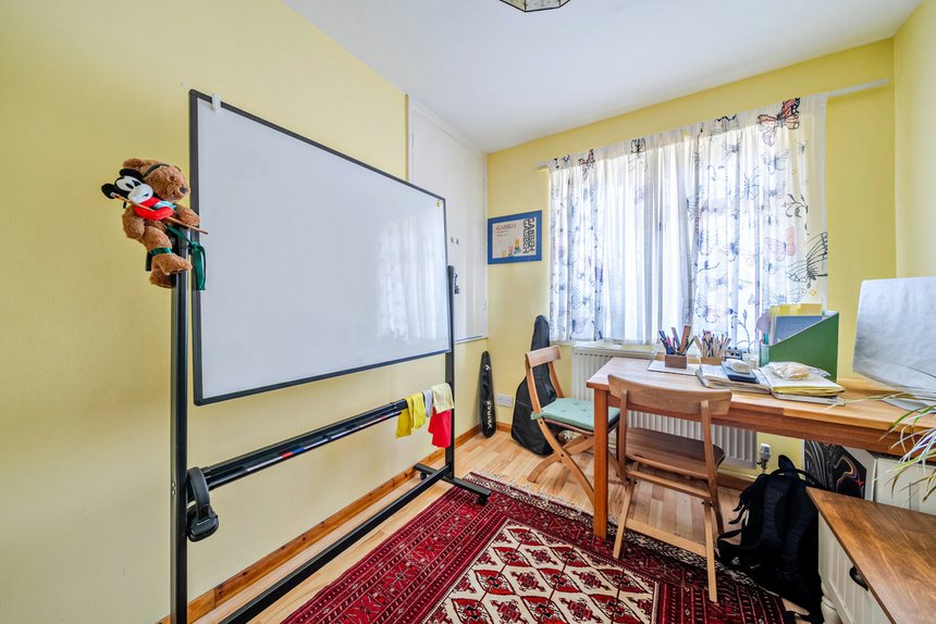 under offer gervis court london 41562 - Gibbs Gillespie