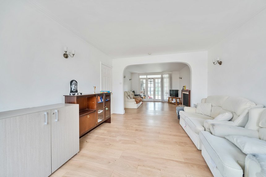 for sale wemborough road london 41578 - Gibbs Gillespie