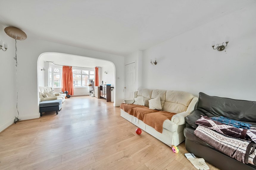 for sale wemborough road london 41578 - Gibbs Gillespie