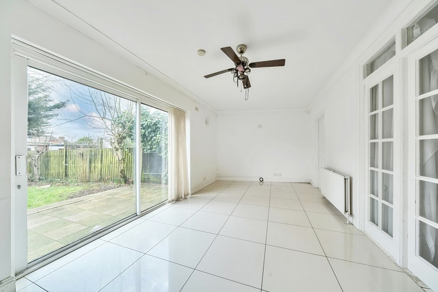 for sale wemborough road london 41578 - Gibbs Gillespie