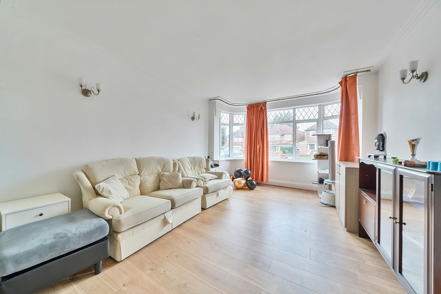 for sale wemborough road london 41578 - Gibbs Gillespie