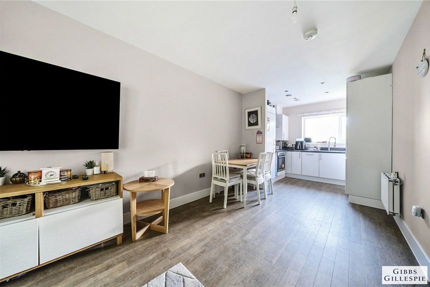 for sale calla court london 41592 - Gibbs Gillespie