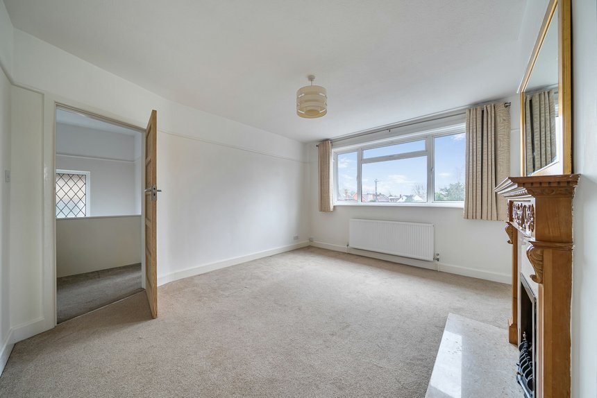 under offer holwell place london 41617 - Gibbs Gillespie