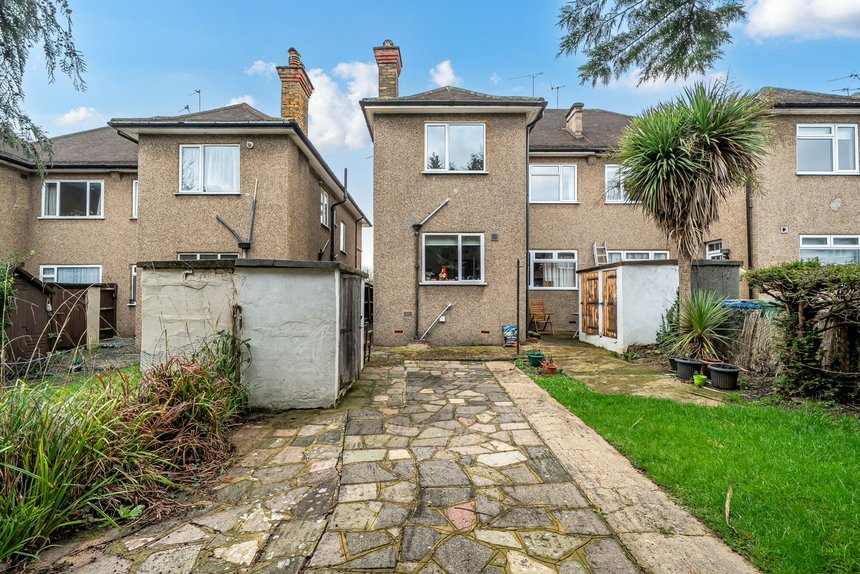 under offer holwell place london 41617 - Gibbs Gillespie