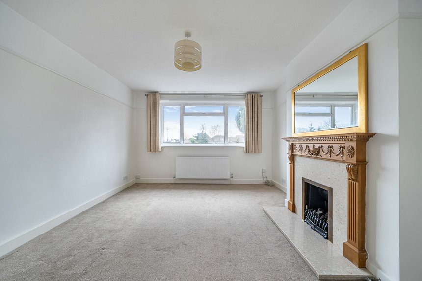 under offer holwell place london 41617 - Gibbs Gillespie