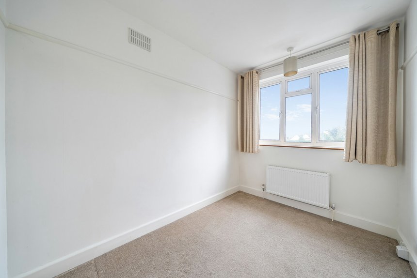 under offer holwell place london 41617 - Gibbs Gillespie