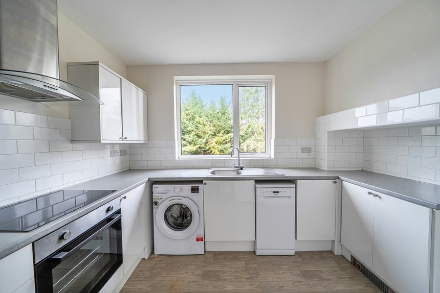 under offer holwell place london 41617 - Gibbs Gillespie