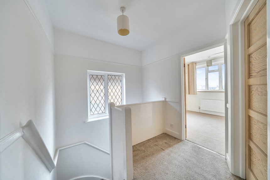 under offer holwell place london 41617 - Gibbs Gillespie