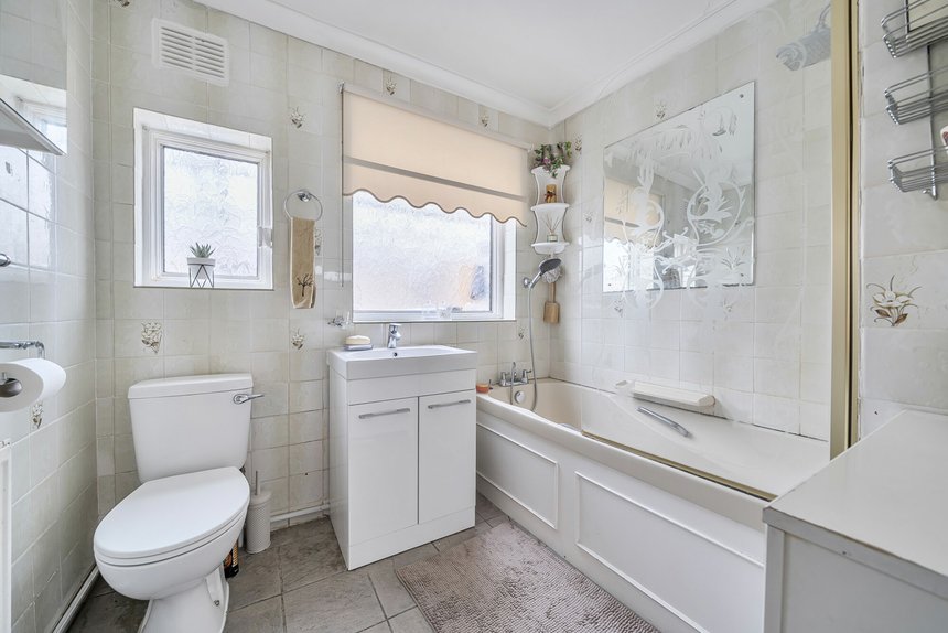 sold herlwyn avenue london 41640 - Gibbs Gillespie