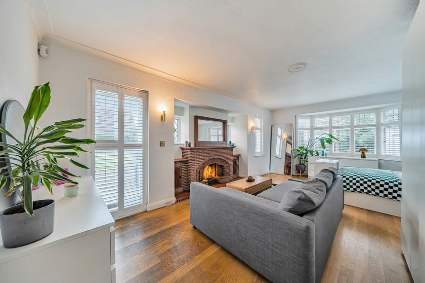 for sale westbury road london 41649 - Gibbs Gillespie