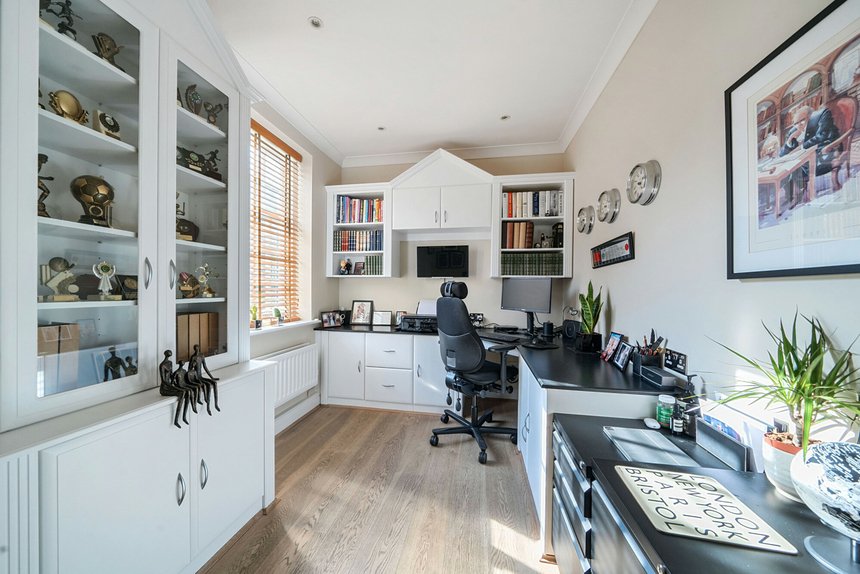 under offer wyatt close london 41772 - Gibbs Gillespie