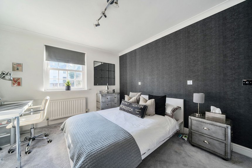 under offer wyatt close london 41772 - Gibbs Gillespie