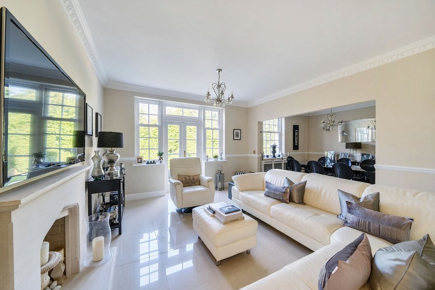 under offer wyatt close london 41772 - Gibbs Gillespie