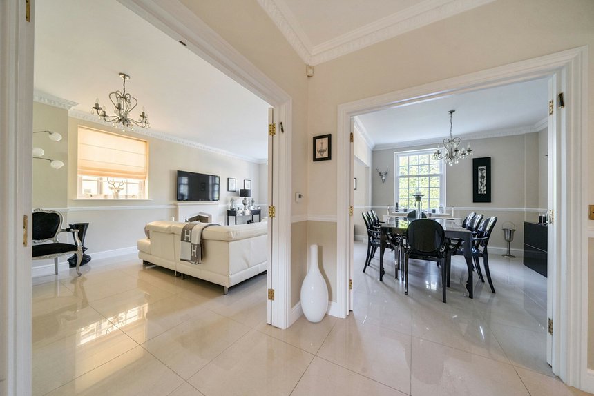 under offer wyatt close london 41772 - Gibbs Gillespie
