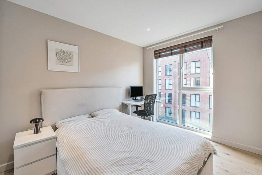 sold reynard way london 41774 - Gibbs Gillespie